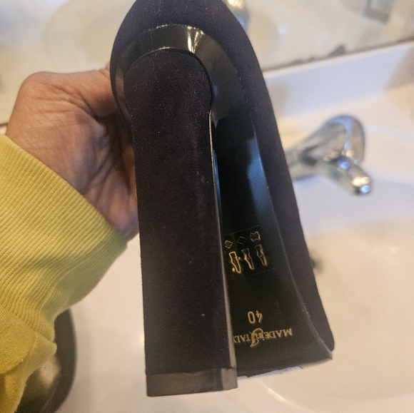 Black pumps - Picture 4 of 5